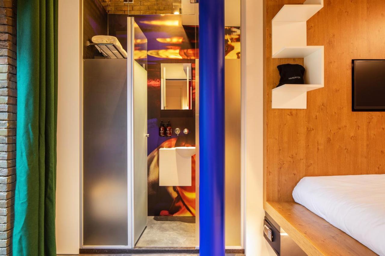 Hotel Bunk